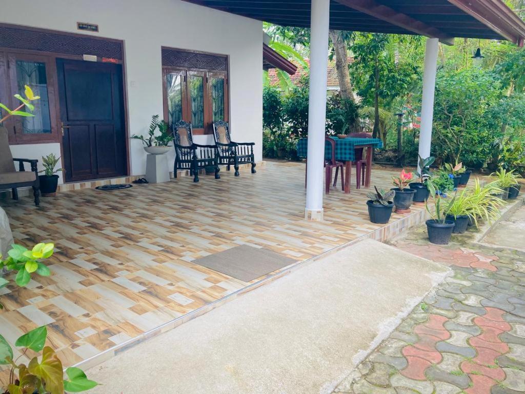 Ameena Homestay Tangalle Exterior foto